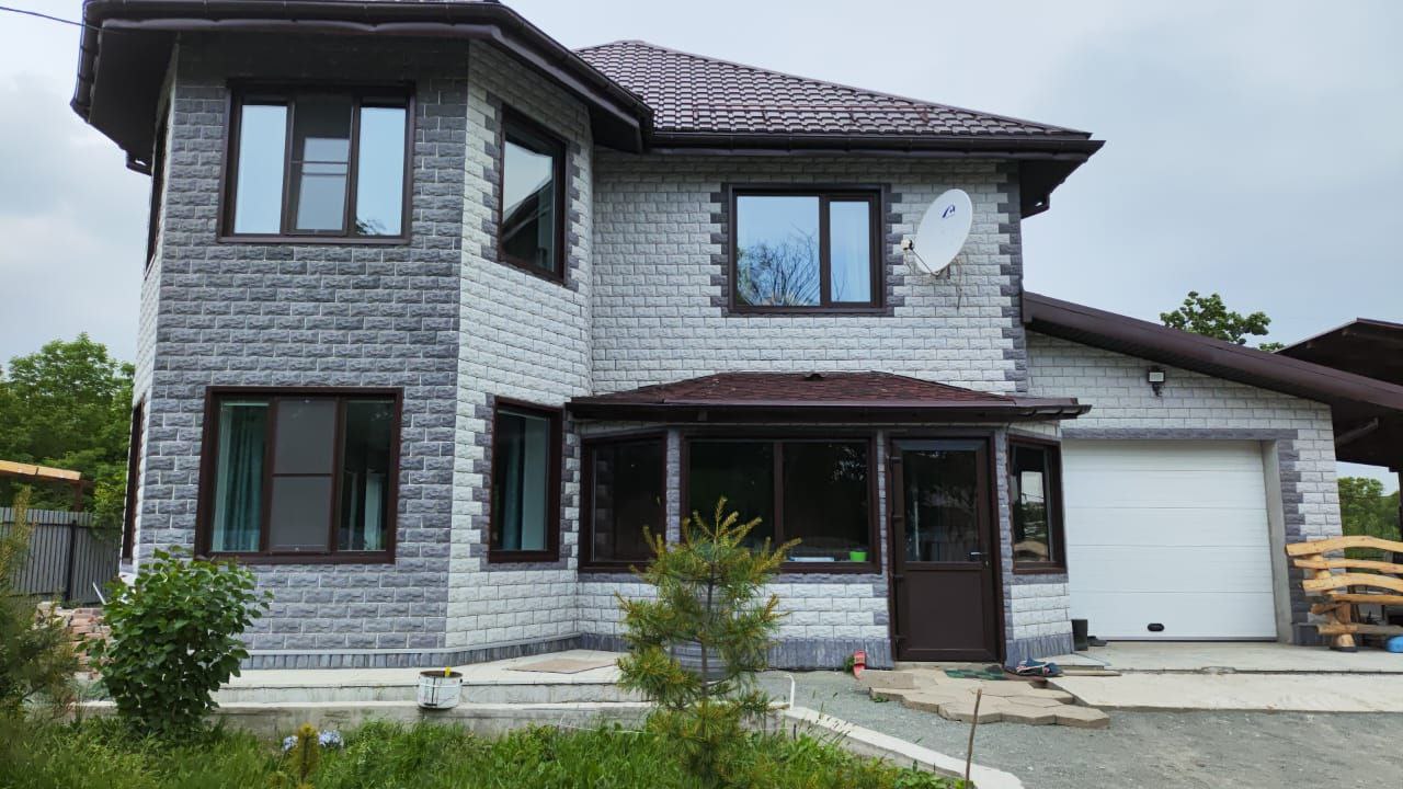 Остекление загородной недвижимости: как совместить красоту, тепло и безопасность