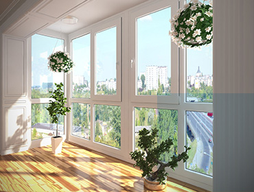 Панорамное остекление: все об окнах от пола до потолка